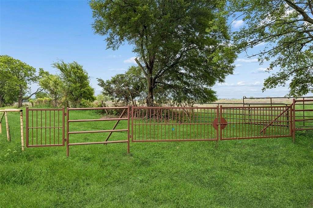 8.6 Acres of Residential Land for Sale in Bonham, Texas