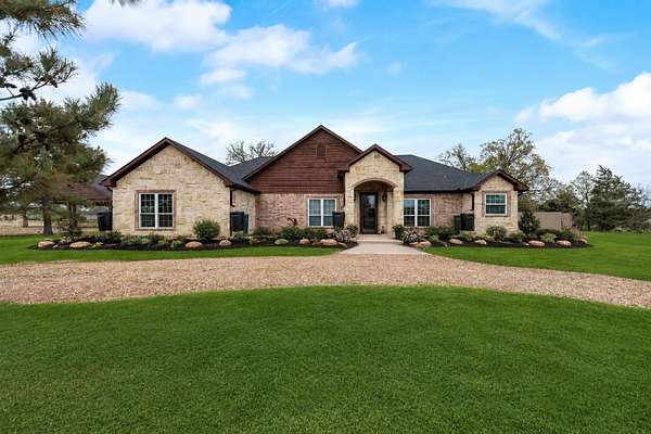 6 Acres of Land with Home for Sale in Bonham, Texas