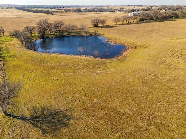 13 Acres of Recreational & Residential Land for Sale in Gainesville, Texas
