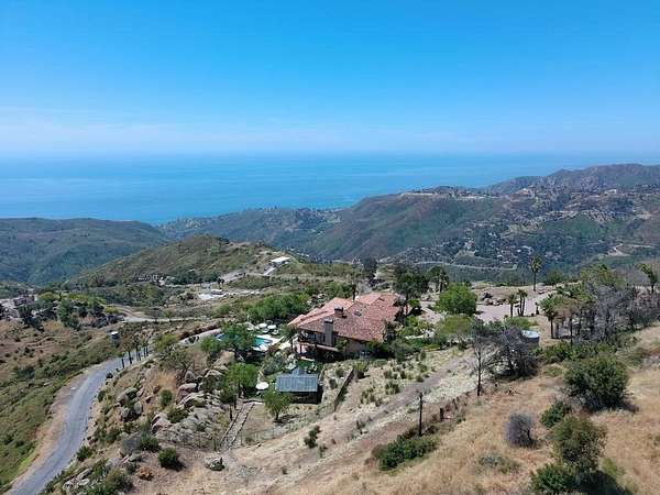 10 Acres of Land with Home for Sale in Topanga, California