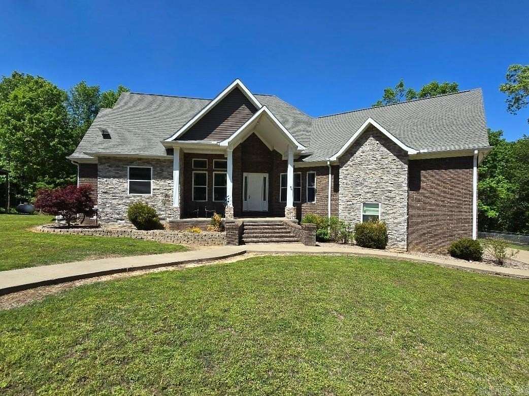 39 Acres of Land with Home for Sale in Floral, Arkansas