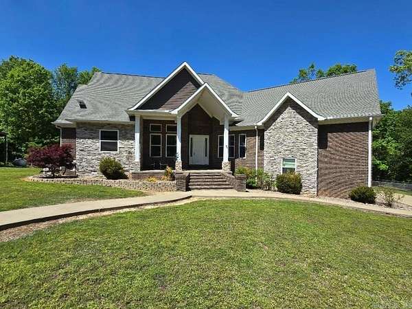39 Acres of Land with Home for Sale in Floral, Arkansas