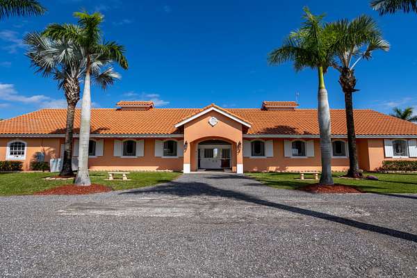 5 Acres of Land with Home for Lease in Wellington, Florida