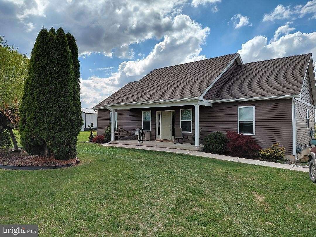 16.3 Acres of Land with Home for Sale in Pilesgrove Township, New Jersey