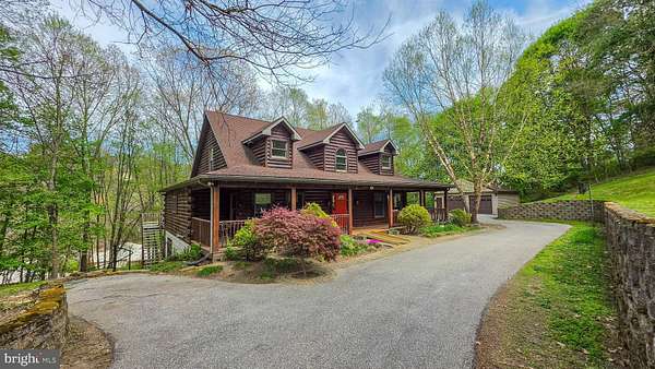 3.1 Acres of Land with Home for Sale in Glen Rock, Pennsylvania