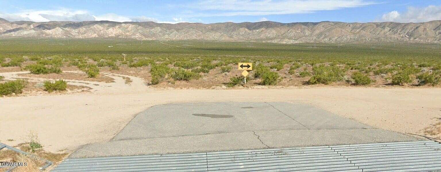 40 Acres of Land for Sale in Mojave, California