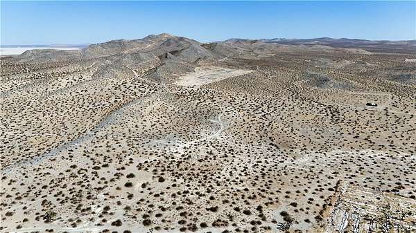 20 Acres of Land for Sale in Adelanto, California