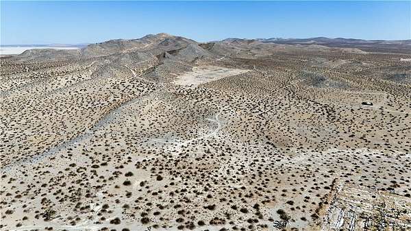 20 Acres of Land for Sale in Adelanto, California