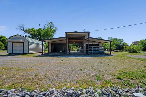 5 Acres of Land with Home for Sale in Lebanon, Tennessee