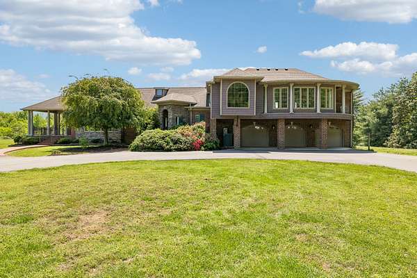 9 Acres of Improved Mixed-Use Land for Sale in Lebanon, Tennessee