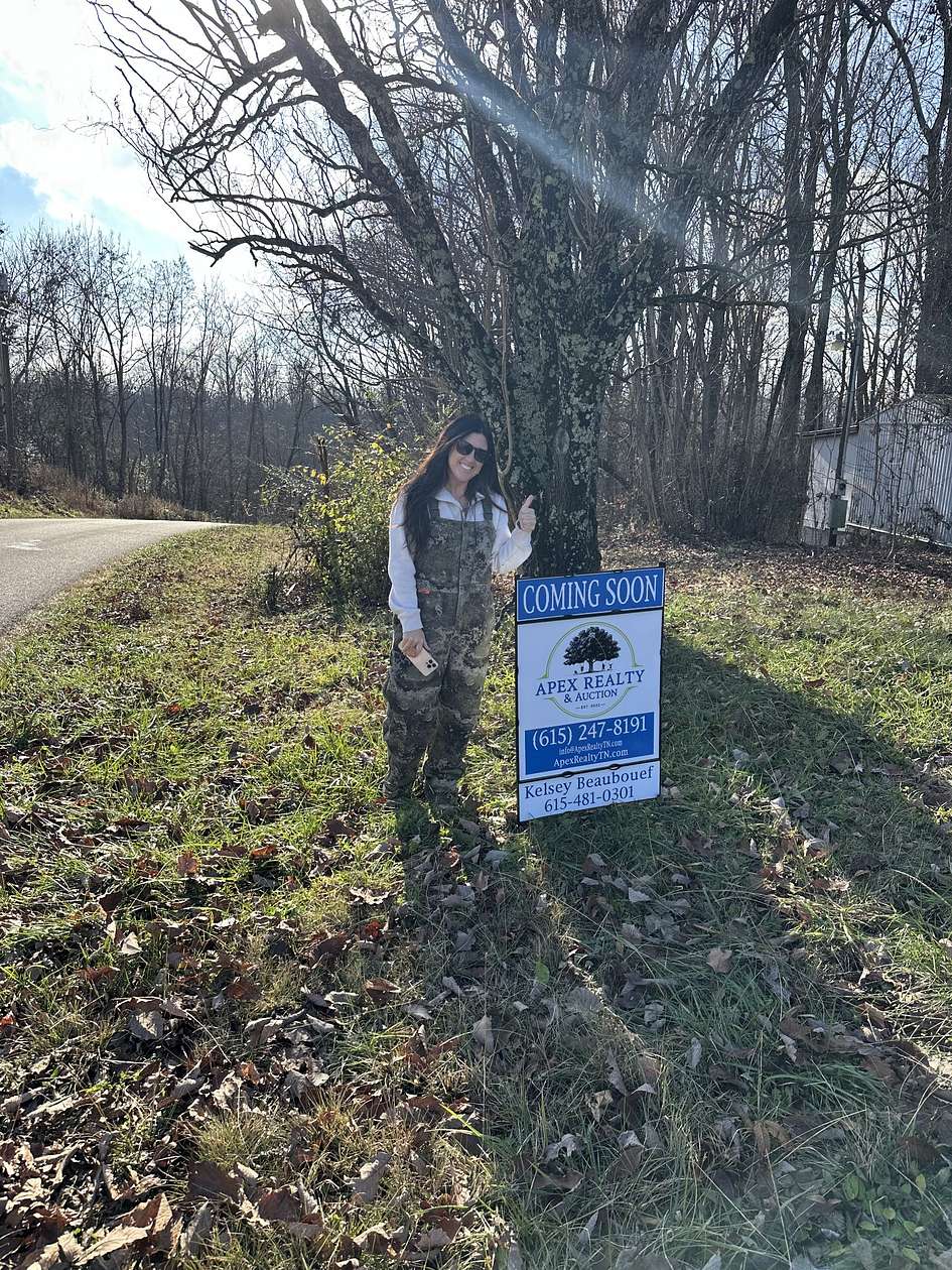 16.6 Acres of Land with Home for Sale in Sparta, Tennessee