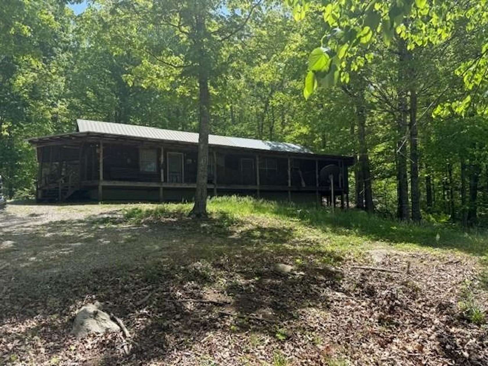 133 Acres of Land with Home for Sale in Pikeville, Tennessee