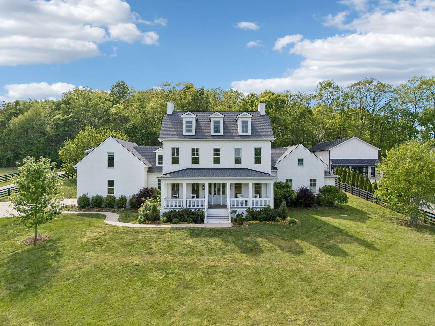 2 Acres of Land with Home for Sale in Franklin, Tennessee