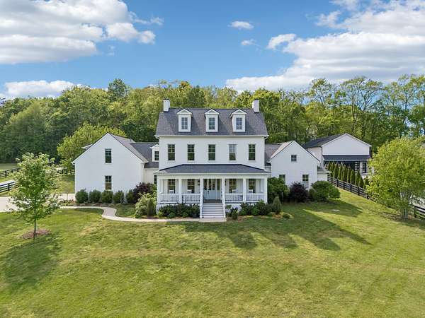 2 Acres of Land with Home for Sale in Franklin, Tennessee