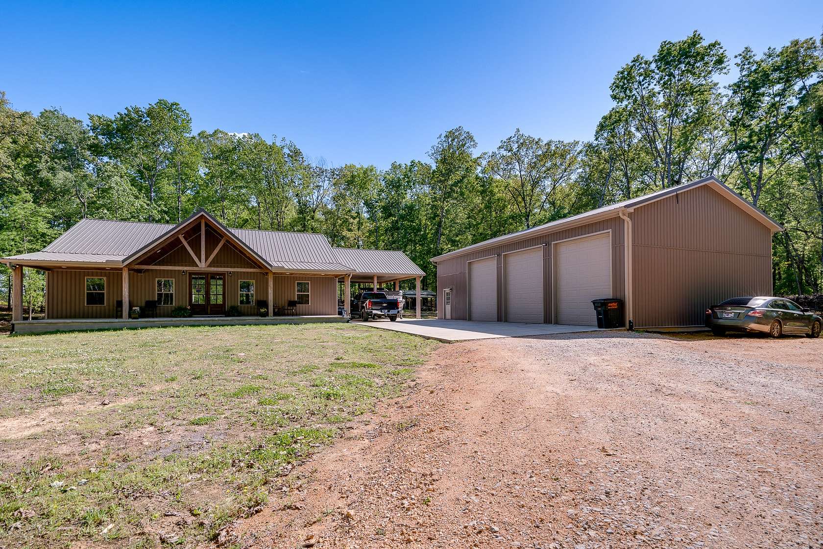 5.12 Acres of Land with Home for Sale in Lawrenceburg, Tennessee