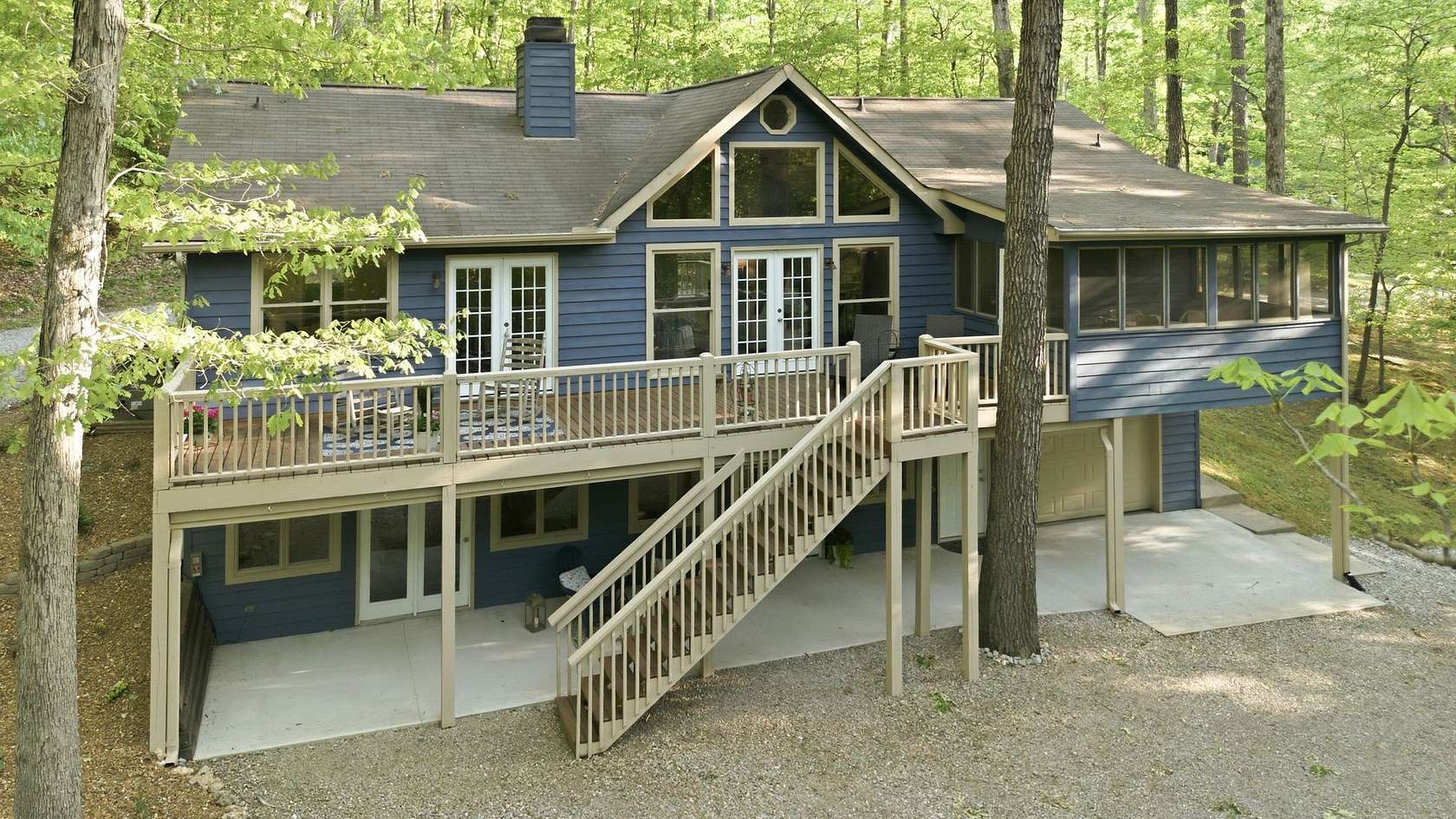 3.1 Acres of Land with Home for Sale in Kingston Springs, Tennessee