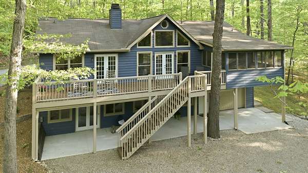 3.1 Acres of Land with Home for Sale in Kingston Springs, Tennessee