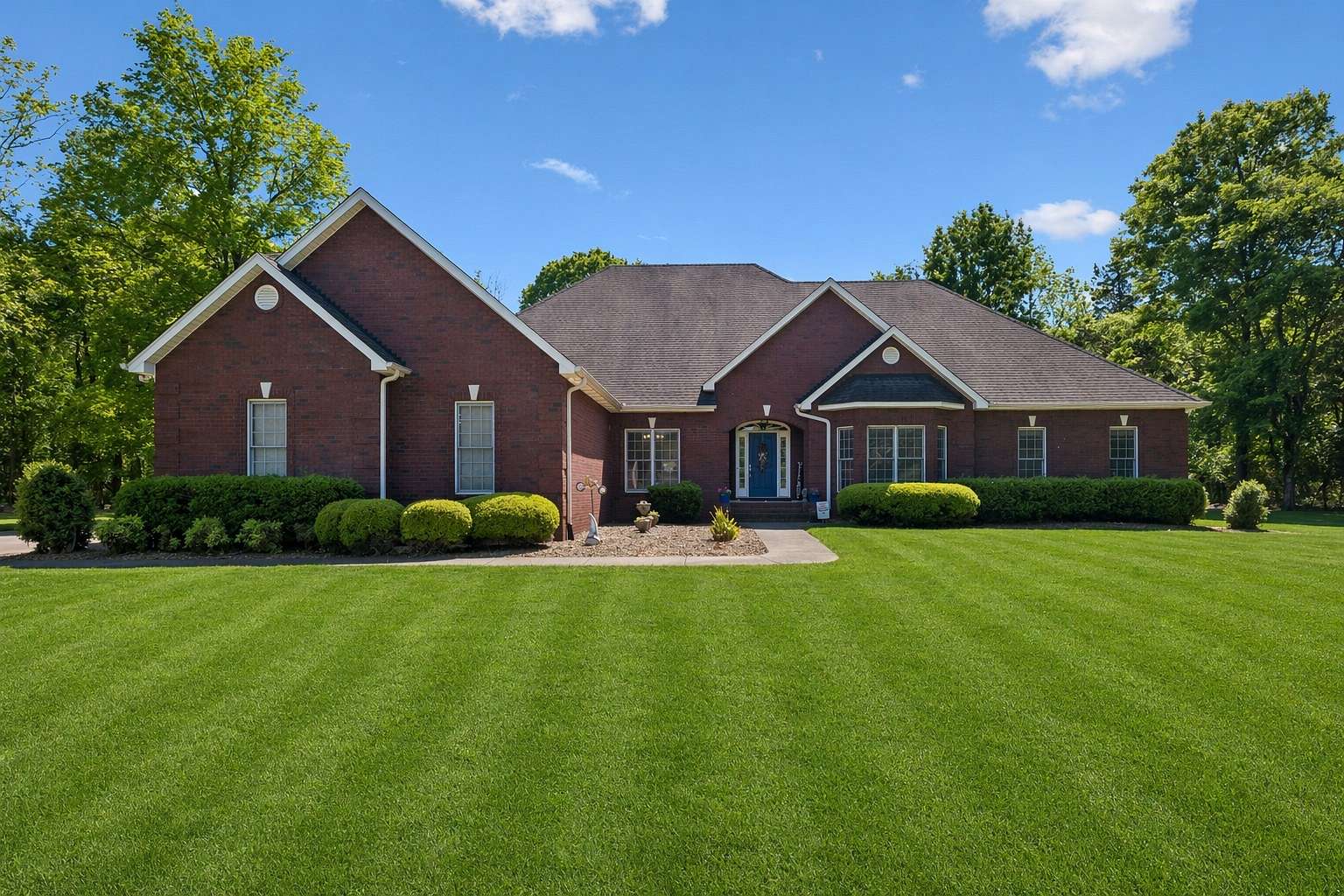 8.7 Acres of Land with Home for Sale in Murfreesboro, Tennessee