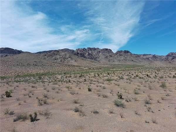 2.35 Acres of Land for Sale in Golden Valley, Arizona