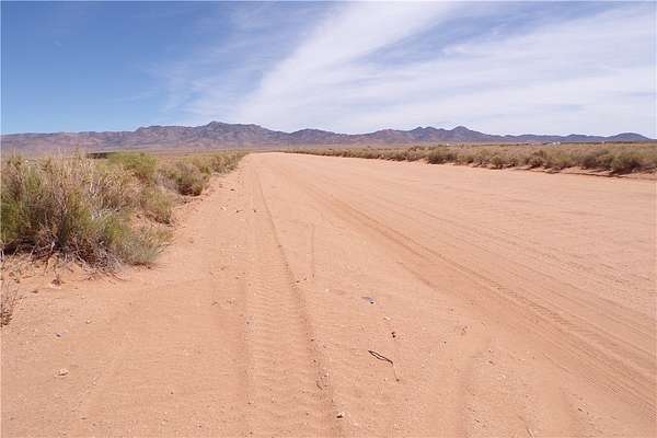 1.37 Acres of Mixed-Use Land for Sale in Kingman, Arizona
