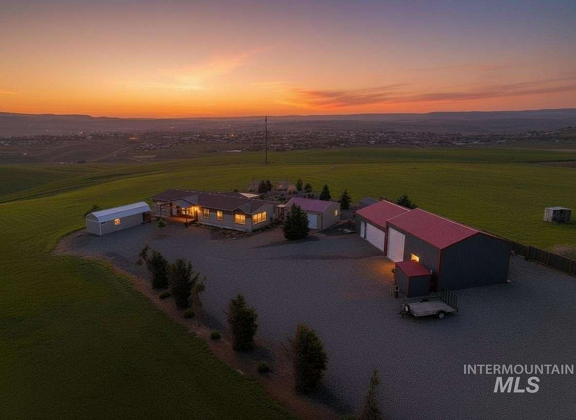 5 Acres of Land with Home for Sale in Clarkston, Washington