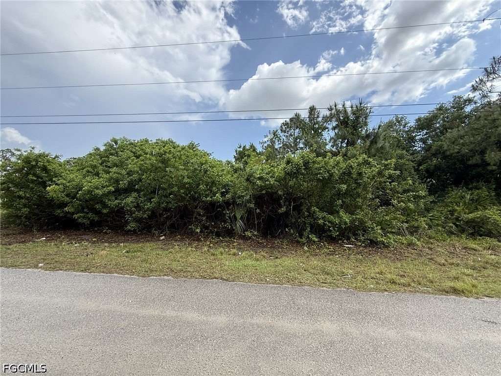 0.25 Acres of Residential Land for Sale in Lehigh Acres, Florida