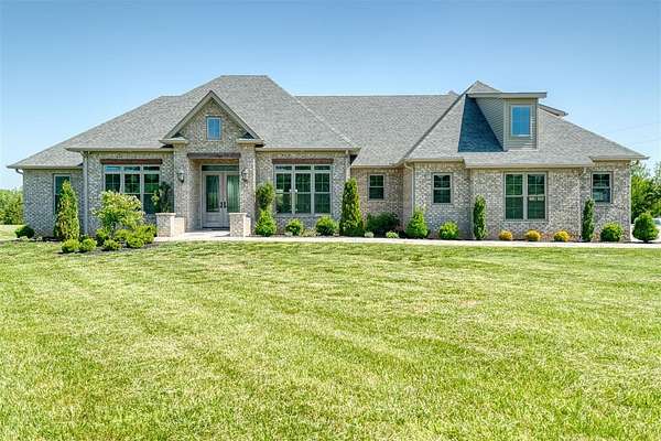 8.48 Acres of Land with Home for Sale in Auburn, Kentucky