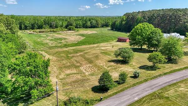 2 Acres of Residential Land for Sale in Paris, Tennessee
