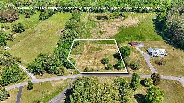 2 Acres of Residential Land for Sale in Paris, Tennessee