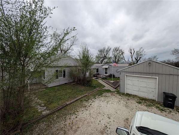 2 Acres of Land with Home for Sale in Iola, Kansas