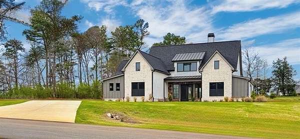 2.22 Acres of Land with Home for Sale in Rydal, Georgia