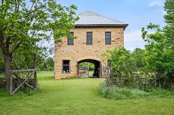 2.7 Acres of Mixed-Use Land for Sale in Round Mountain, Texas