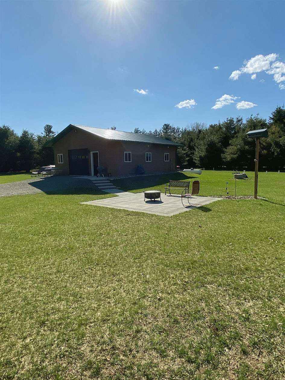 2.13 Acres of Residential Land for Sale in Rosholt, Wisconsin