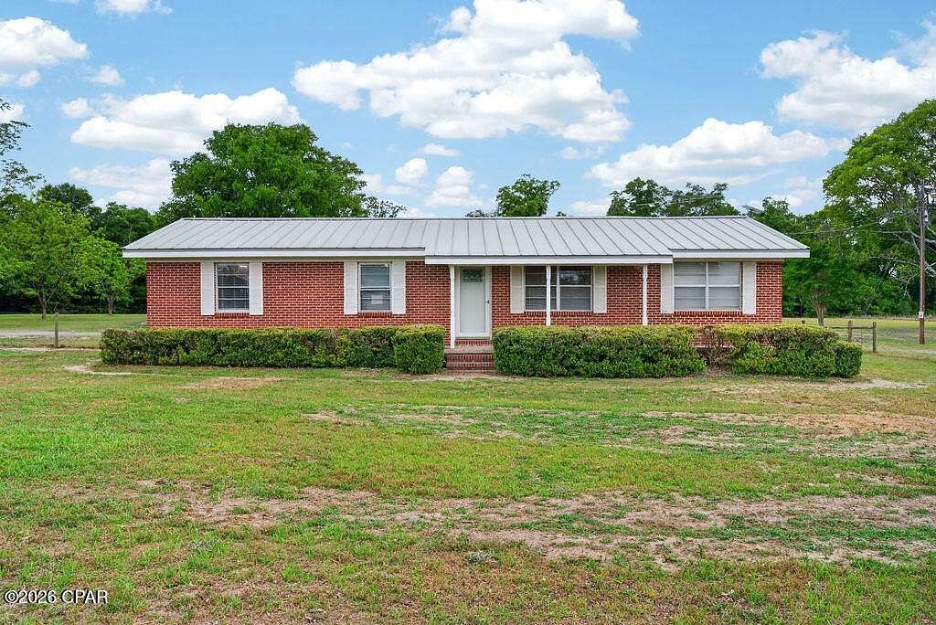 13.5 Acres of Land with Home for Sale in Greenwood, Florida