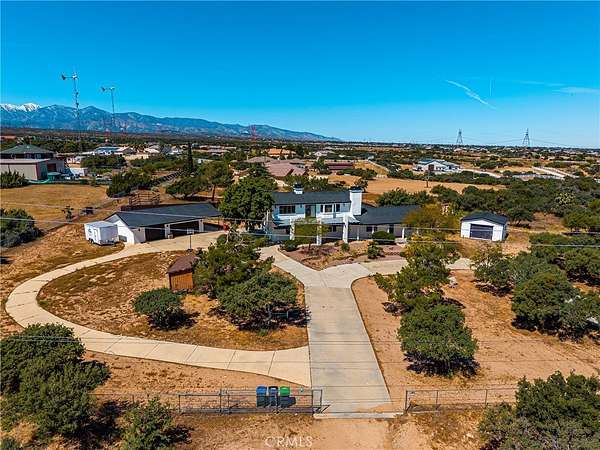 2.5 Acres of Land with Home for Sale in Oak Hills, California