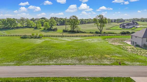 1 Acre of Residential Land for Sale in Nicholasville, Kentucky