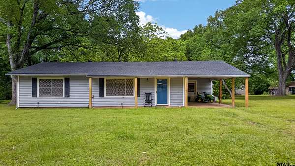 1.77 Acres of Land with Home for Sale in Rusk, Texas