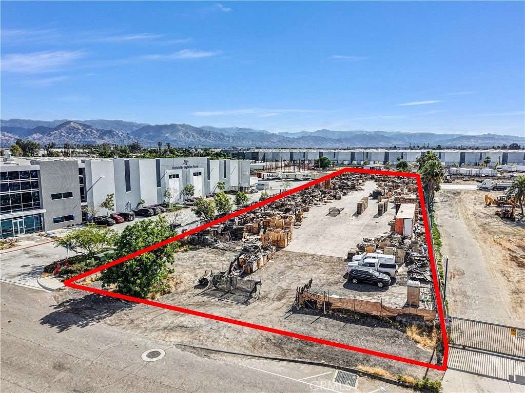 1.5 Acres of Land for Sale in San Bernardino, California
