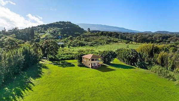 27.8 Acres of Agricultural Land with Home for Sale in Haʻikū, Hawaii