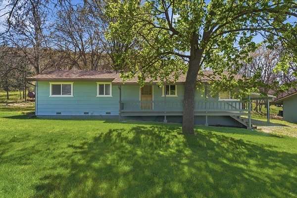 3.6 Acres of Land with Home for Sale in Yreka, California