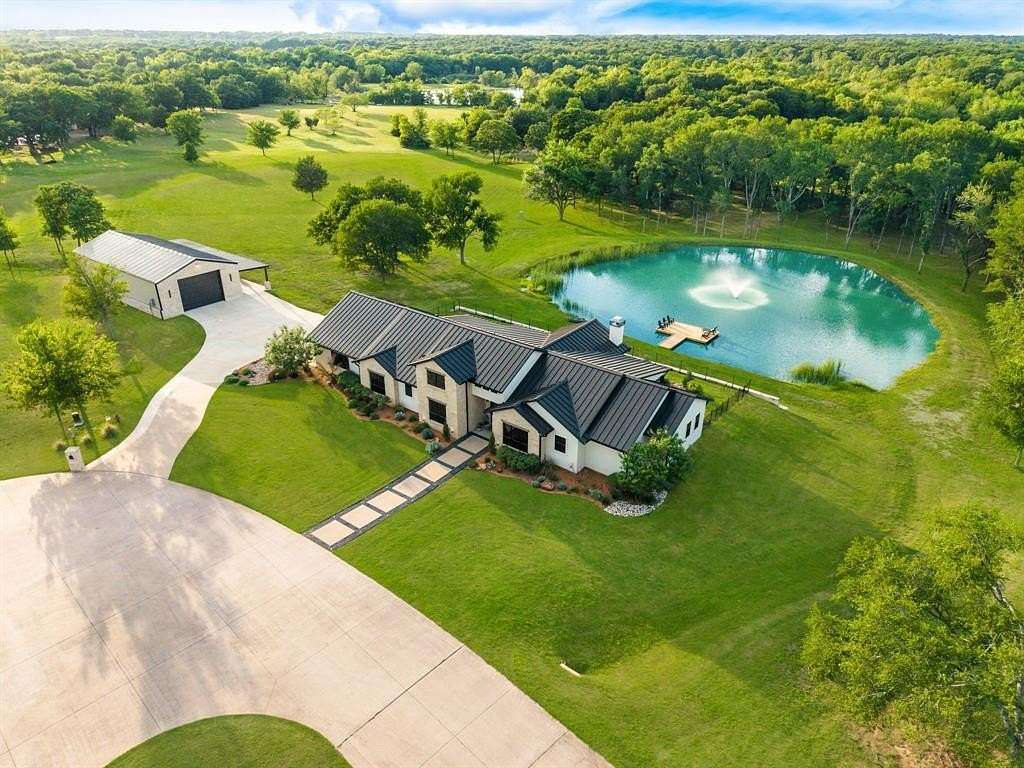 10.4 Acres of Recreational Land with Home for Sale in Wills Point, Texas