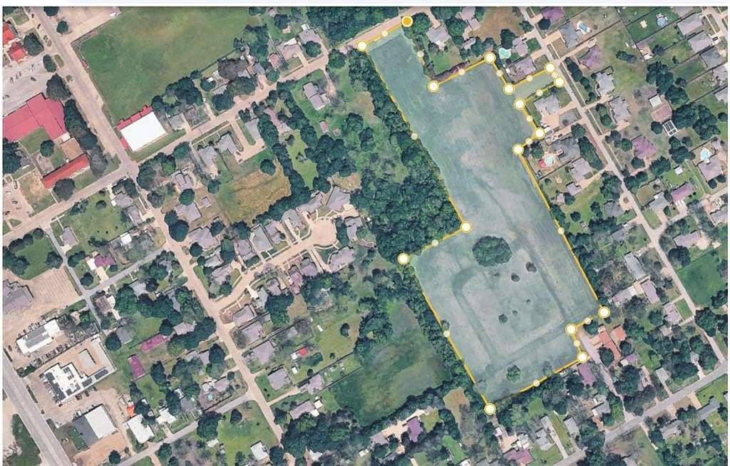 11.7 Acres of Land for Sale in Ennis, Texas