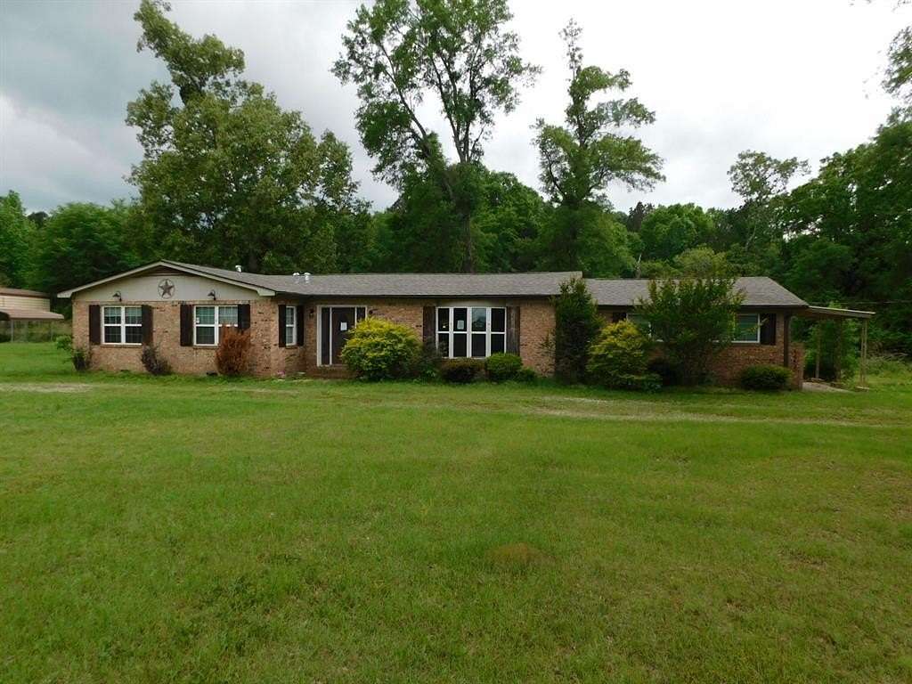 6.29 Acres of Land with Home for Sale in Texarkana, Arkansas