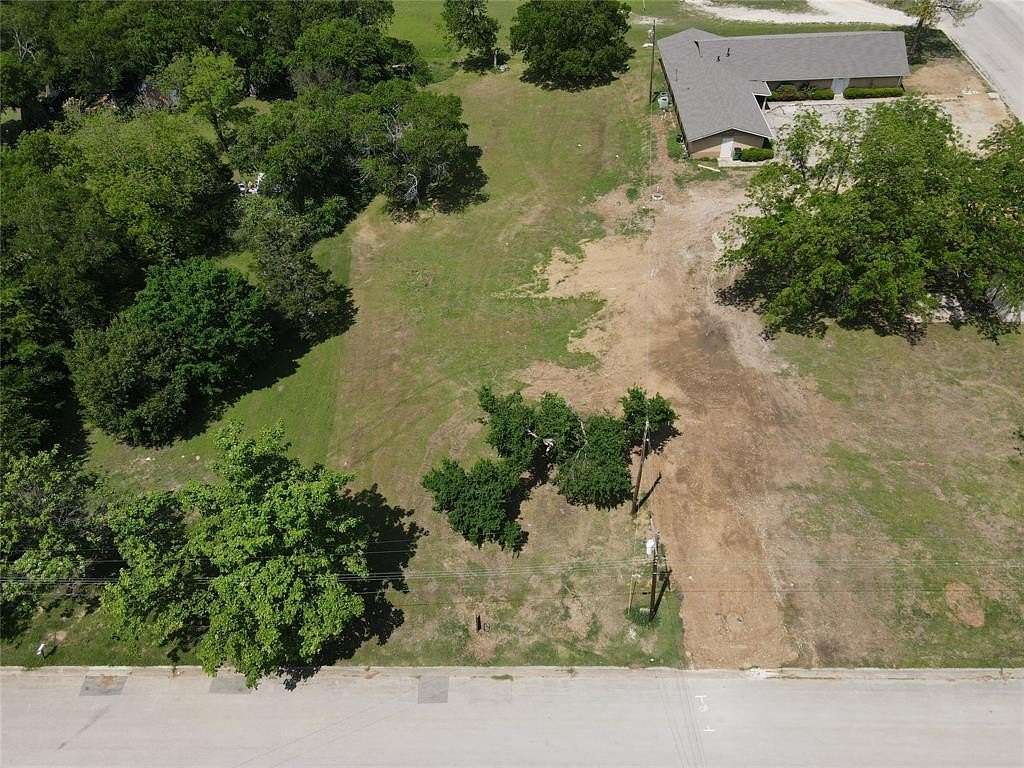 0.31 Acres of Residential Land for Sale in Gainesville, Texas