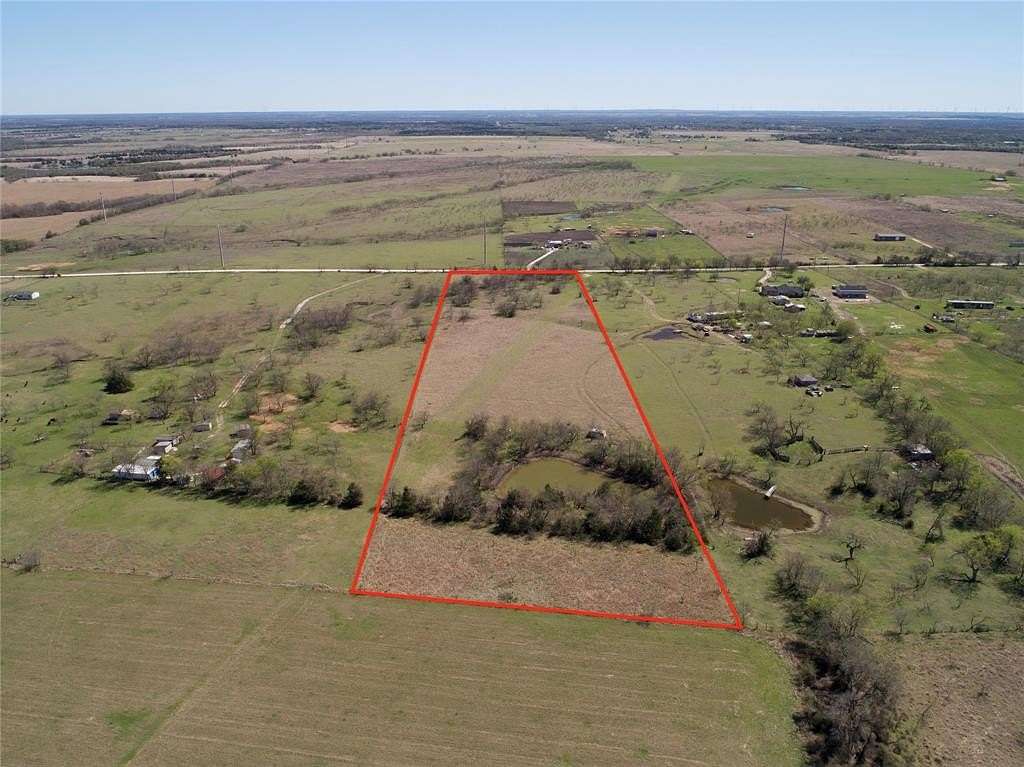 10 Acres of Land for Sale in Barry, Texas