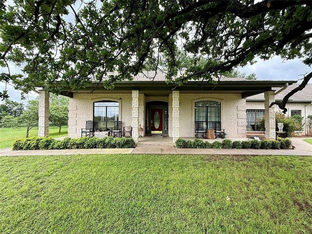 3.12 Acres of Land with Home for Sale in Hamilton, Texas