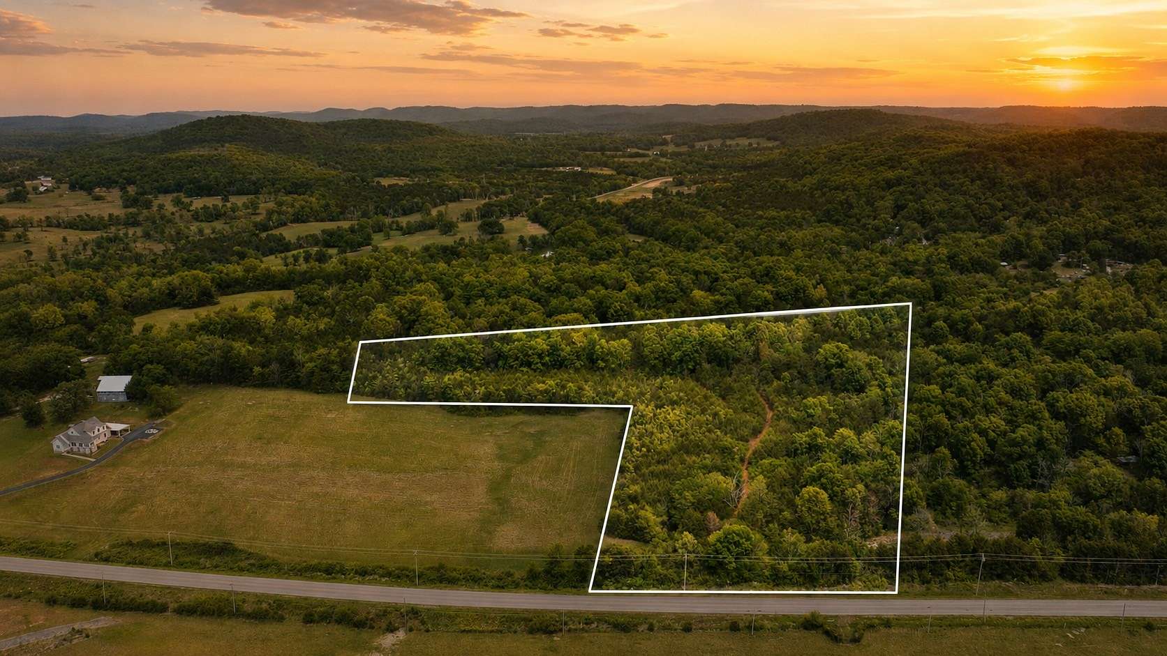 5 Acres of Residential Land for Sale in Readyville, Tennessee