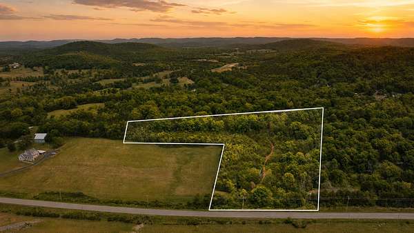 5 Acres of Residential Land for Sale in Readyville, Tennessee