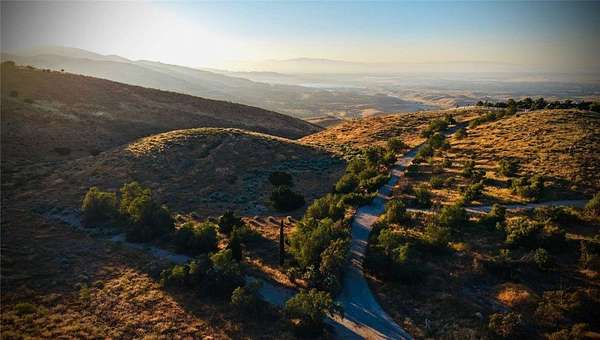 5 Acres of Land for Sale in Palmdale, California