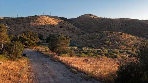 5 Acres of Land for Sale in Palmdale, California